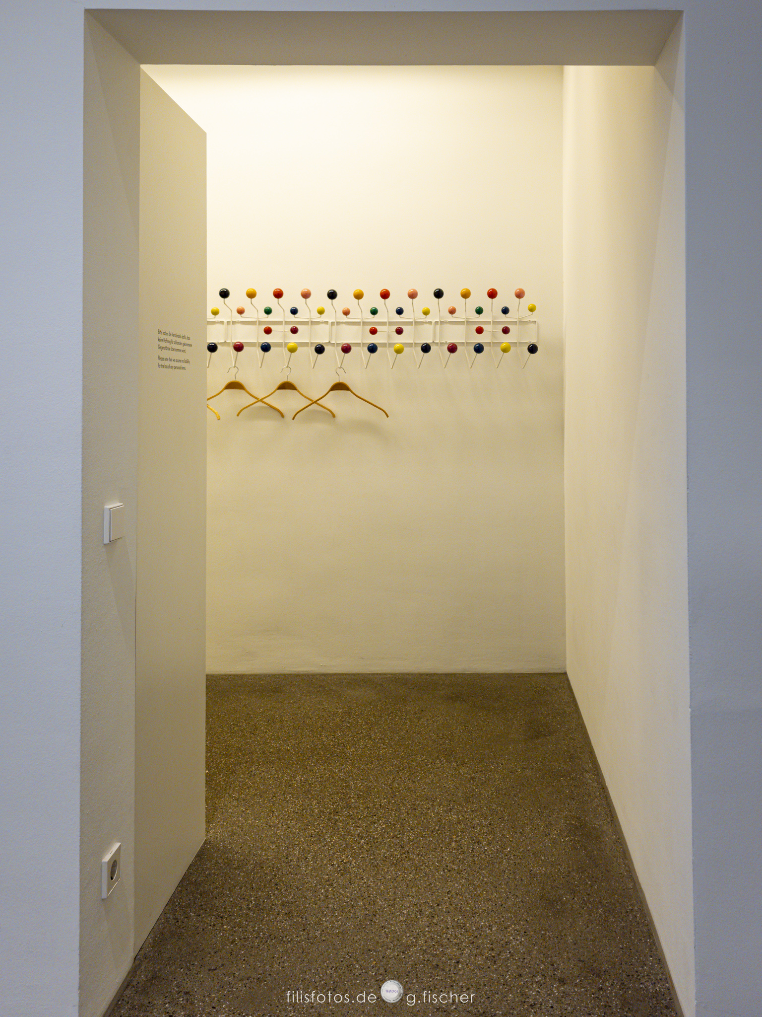 Come in and hang up! | filisfotos.de