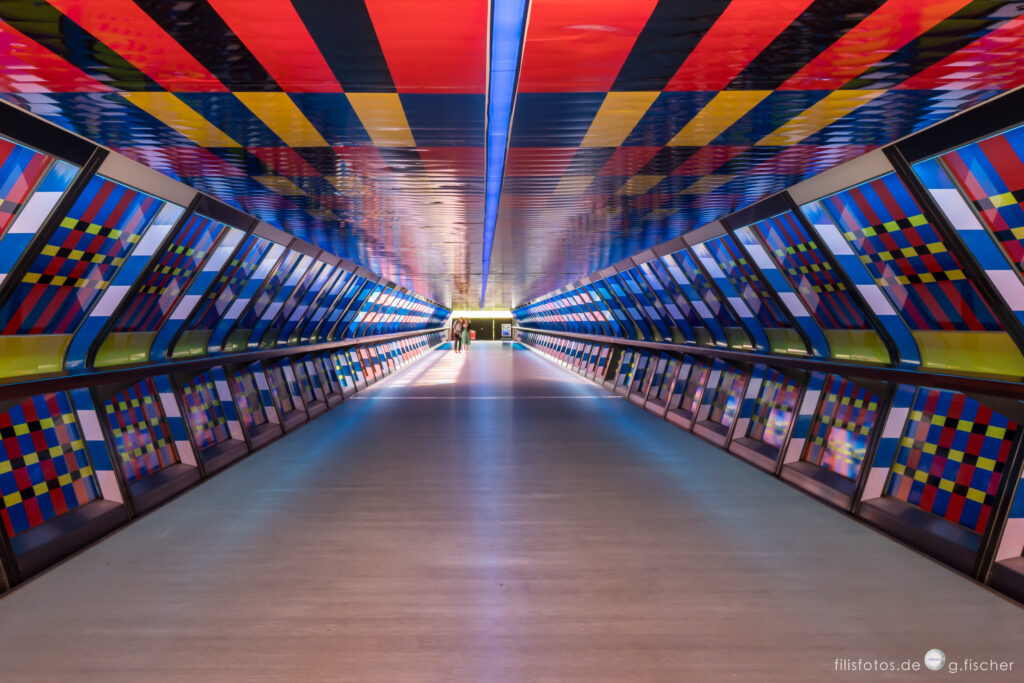 Bunte Passage / Colorful passageway